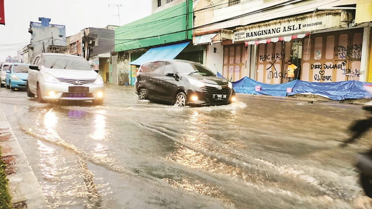 Biasakan Hidup dengan Banjir