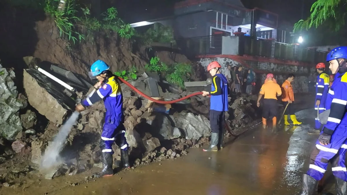 Benteng SMP Jebol, Material Timbun Badan Jalan