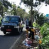Staf Kantor Dikerahkan Angkut Sampah