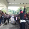 Ratusan Warga Ngadu ke Dewan