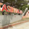 Nantikan Hiasan Baru di Taman Kota