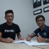 Milla Diikat Kontrak Dua Tahun