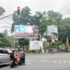 Pengendara Dipaksa Mendongak