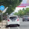 Jalur Sepeda Jangan Digunakan Parkir