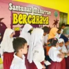 Biasakan Siswa Saling Berbagi