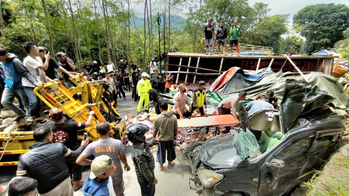 Lulus SMK, Ingin Kerja, Tertimpa Truk