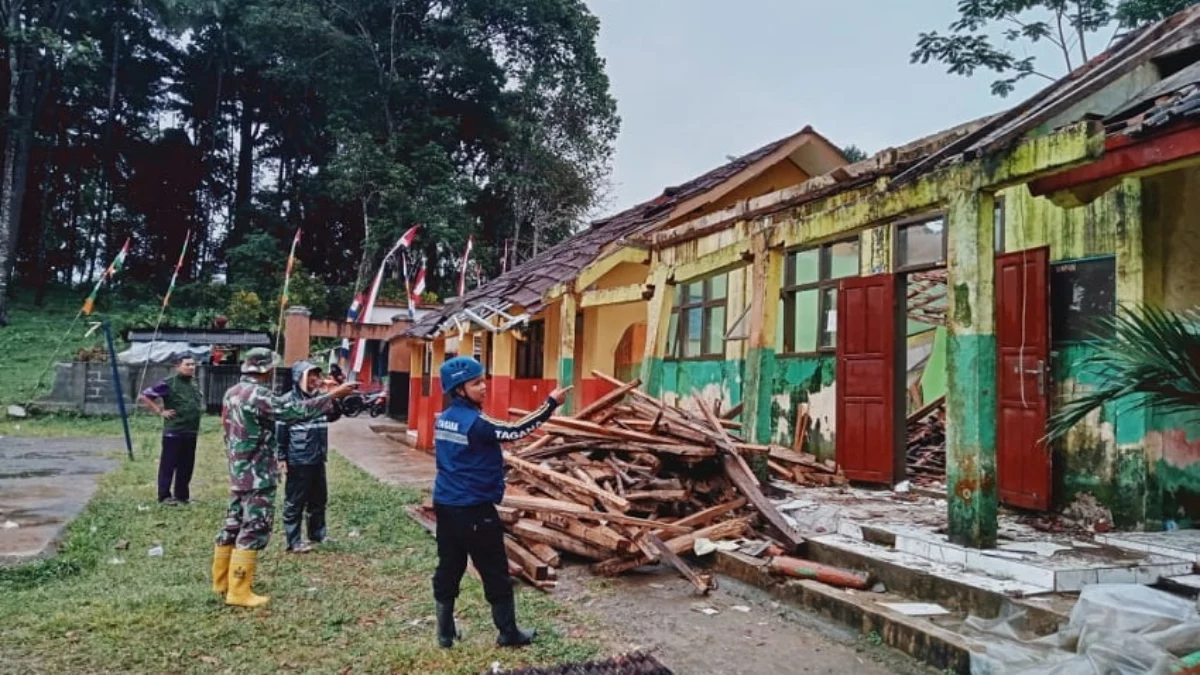 Bangunan Tiga SD di Culamega Tak Terperhatikan