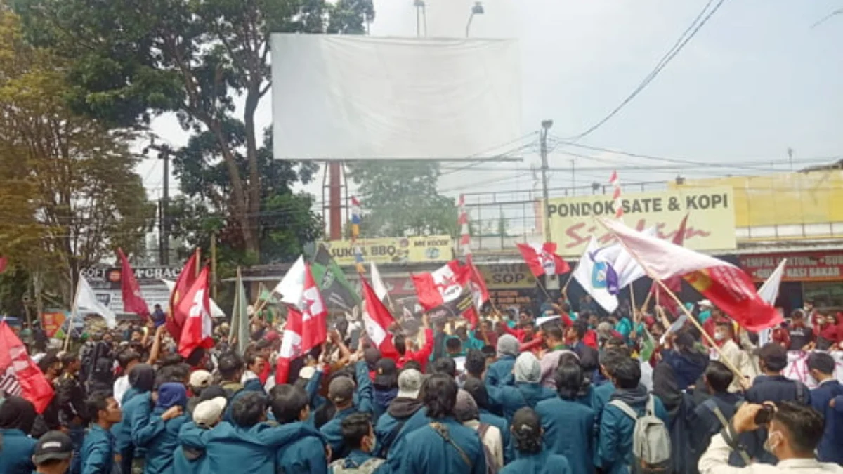 Massa Tolak Kenaikan Harga BBM
