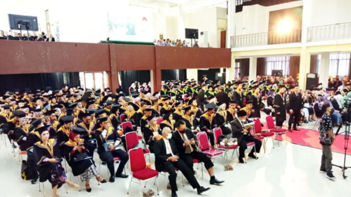 Unsil Lantik 500 Wisudawan