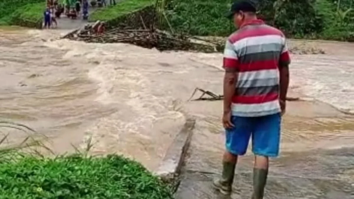 Nekat Menyeberang, Pemuda Hanyut Terbawa Arus