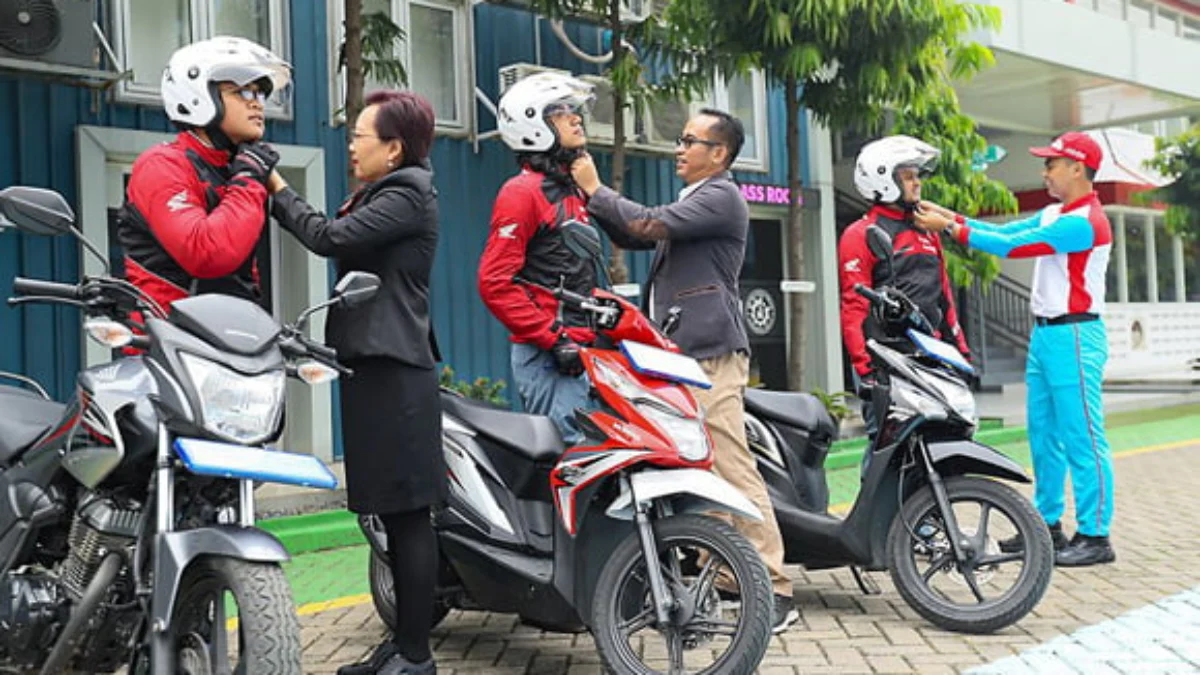 Safety Riding Menyenangkan ala Yayasan AHM