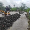 Tanggulangi Luapan Sungai Cibanjaran, Alat Berat Diturunkan