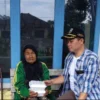 Ribuan Lansia Dapat Makan Dua Kali Sehari