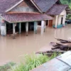 Berangsur Surut, Kerugian Belum Dihitung