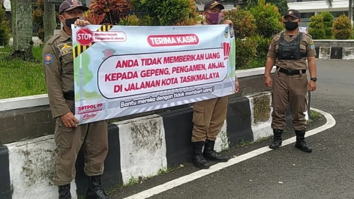 Jangan Beri Uang ke Pengemis dan Anjal