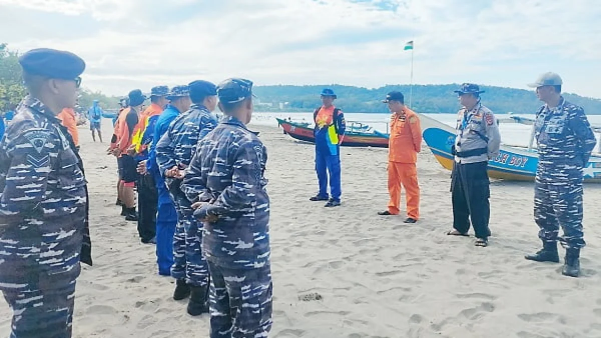 Pencarian Korban Terkendala Ombak Tinggi