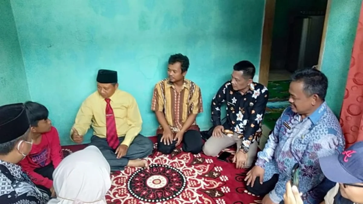 Wagub Uu Larang Jualan Ciki Ngebul