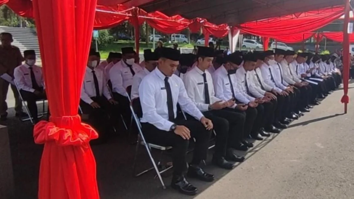 PNS Baru untuk Percepatan Pembangunan, PNS Pria Boleh Poligami,