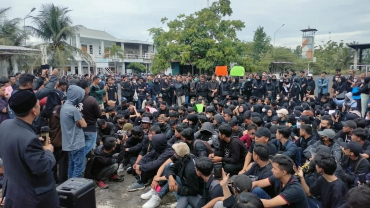 Mahasiswa STMIK Tasikmalaya Demo