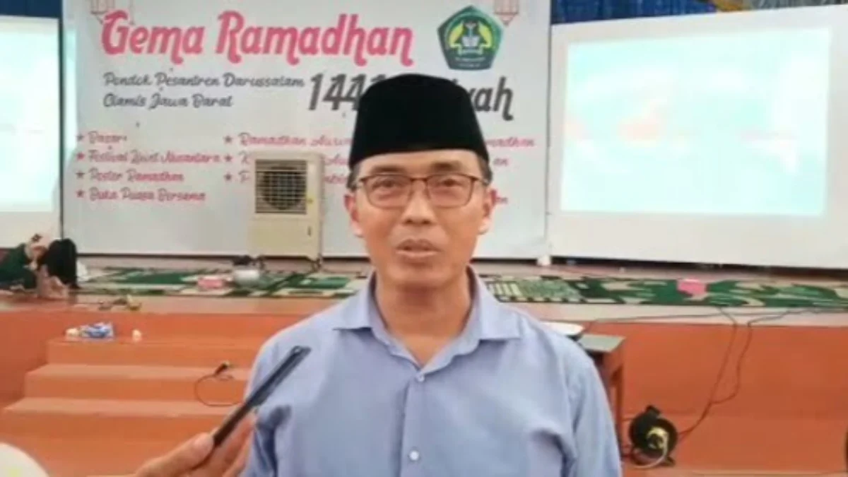 Pimpinan Ponpes Darussalam Ciamis H Fadlil Yani Ainusyamsi. (dokumen)