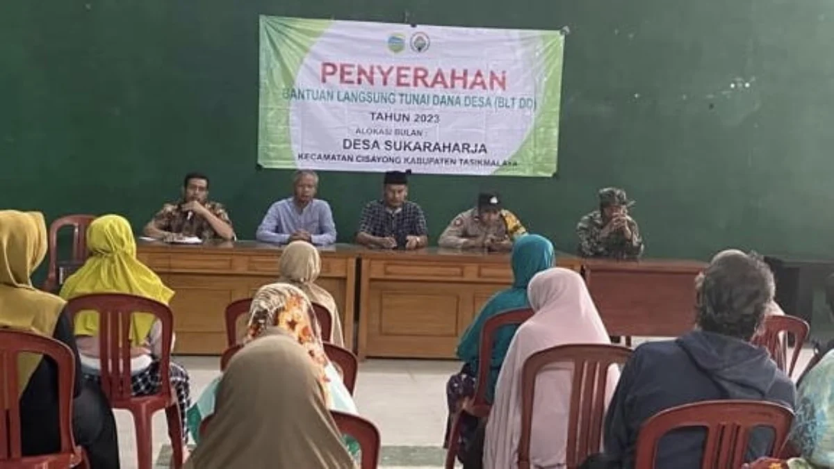 Pemdes Sukaraharja Kecamatan Cisayong Salurkan BLT Dana Desa untuk Puluhan KPM