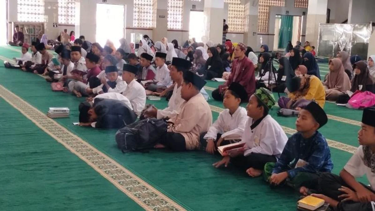 Anak yatim duafa penghafal Quran Tasikmalaya FHQ