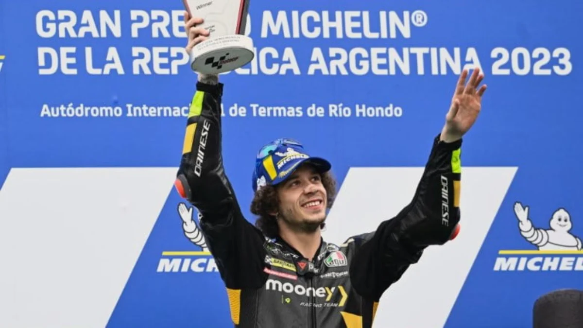 Valentino Rossi Sialan kita menang