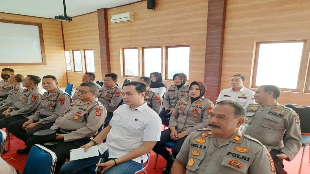 anggota polres ciamis mengikuti VCon Pengamanan Mudik Lebaran 2023.