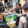 polisi menyita petasan