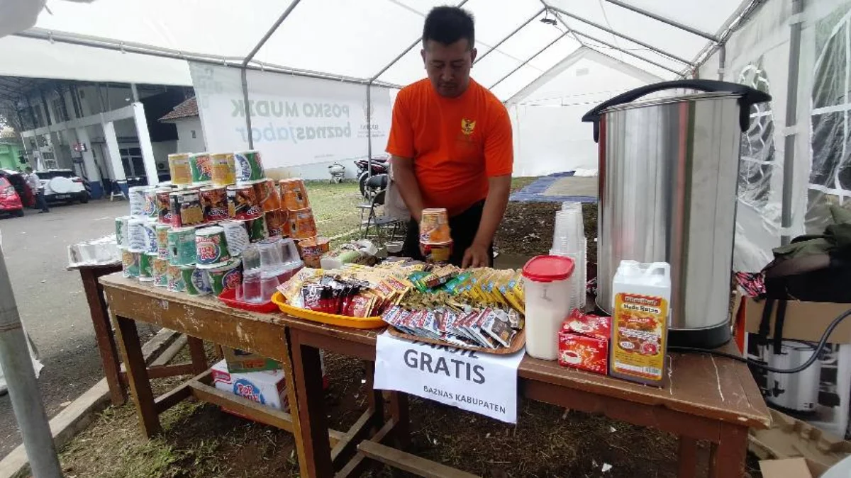 Gratis Makan, Minum dan Ngopi di Posko Arus Balik di Tasikmalaya