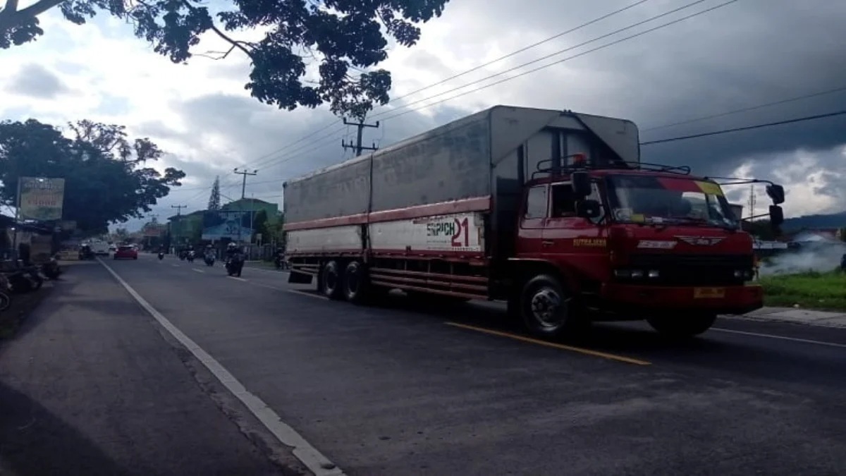 mobil besar dilarang melintas jalur mudik menjelang Lebaran.