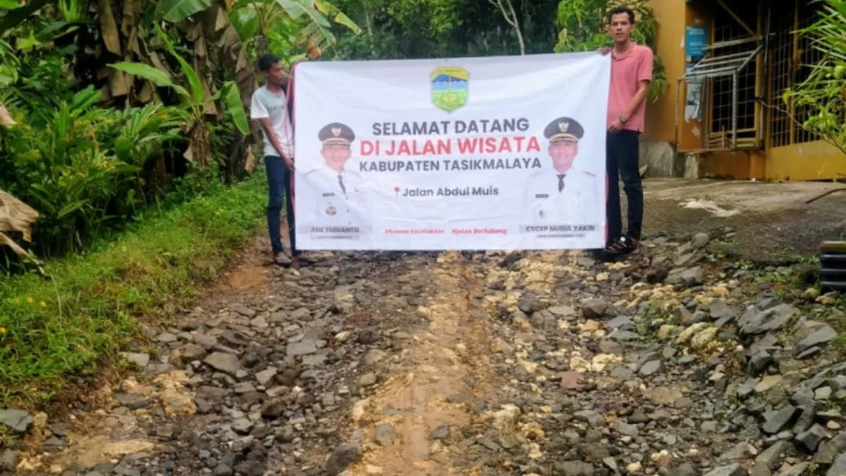 Jalan Kabupaten Tasikmalaya Rusak