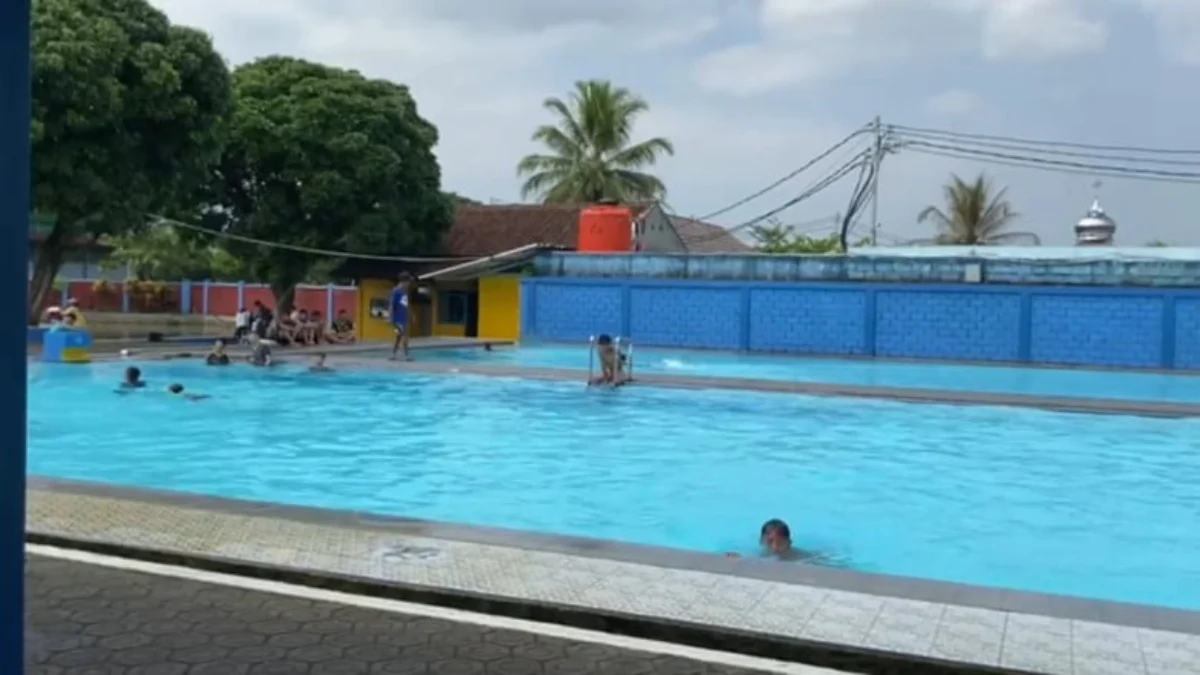 Kolam Renang Wisata Pamoyanan