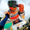 Marquez Menunjukkan Jari Tengah