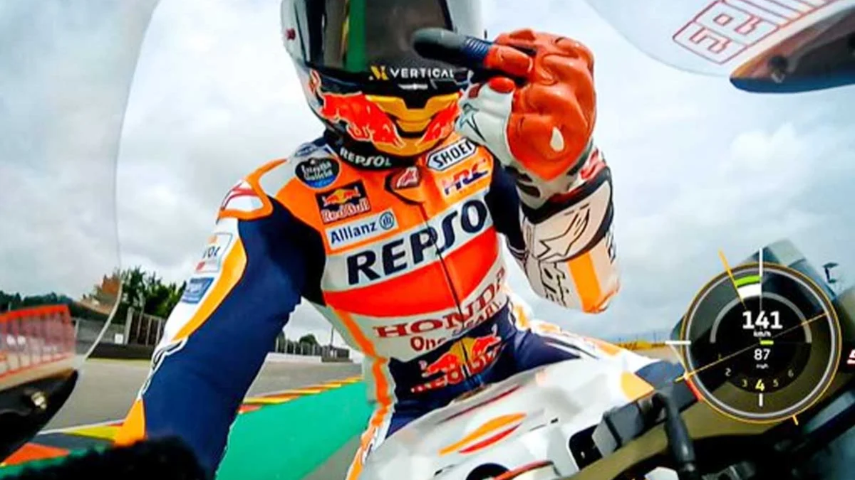 Marquez Menunjukkan Jari Tengah