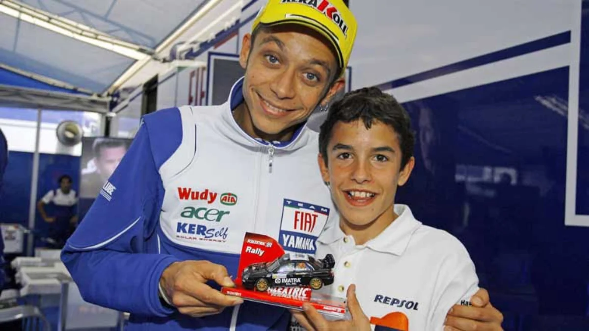 Marc Marquez Meminta Foto dengan Valentino Rossi