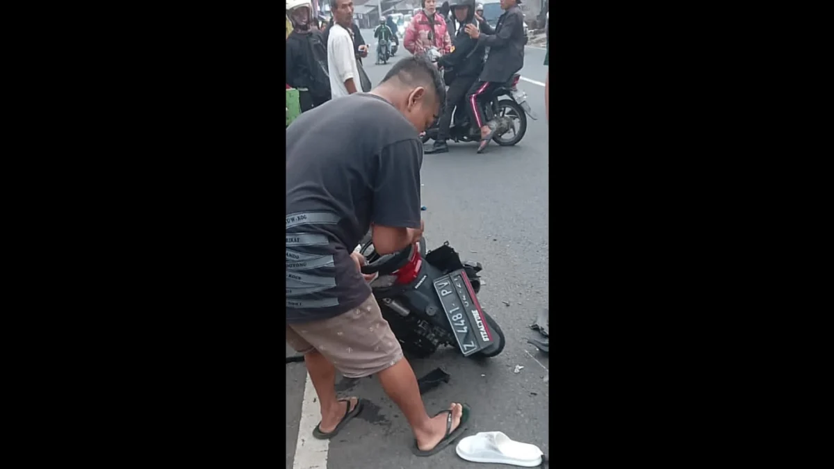 Sepeda motor tabrakan di Kawalu