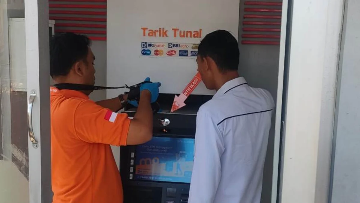 Kejahatan modus ganjal Kartu ATM