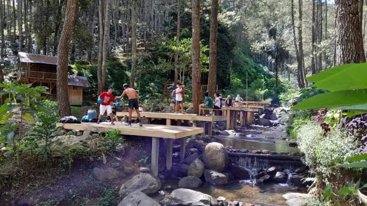 Objek wisata alam Batu Lempar