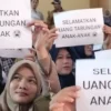 pensiunan kepala sekolah bawa kabur uang tabungan orang tua siswa SDN 3 Pakemitan