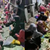 78 tahun kemerdekaan Makan Liwet Bareng Sepanjang 700 meter