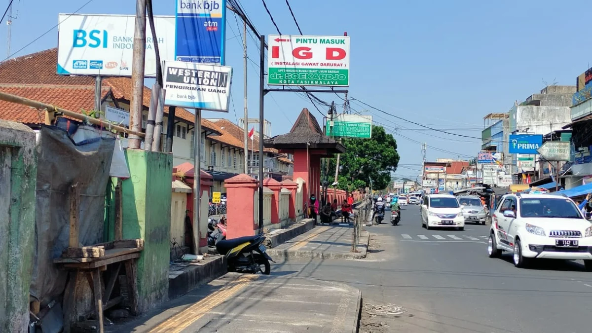 PKL di Jalan Rumah Sakit RSUD dr Soekardjo hilang untuk mengejar penghargaan Adipura