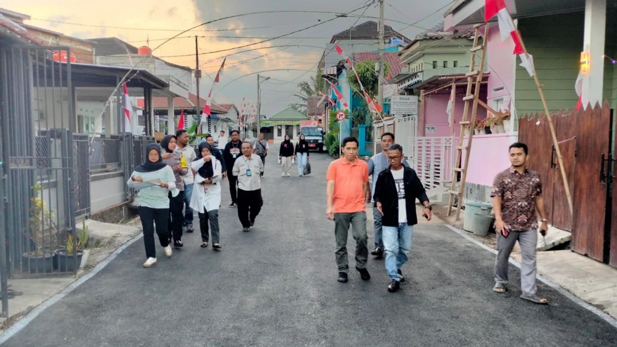 Warga Berbenah Lingkungan Tanpa Diatur Pemerintah