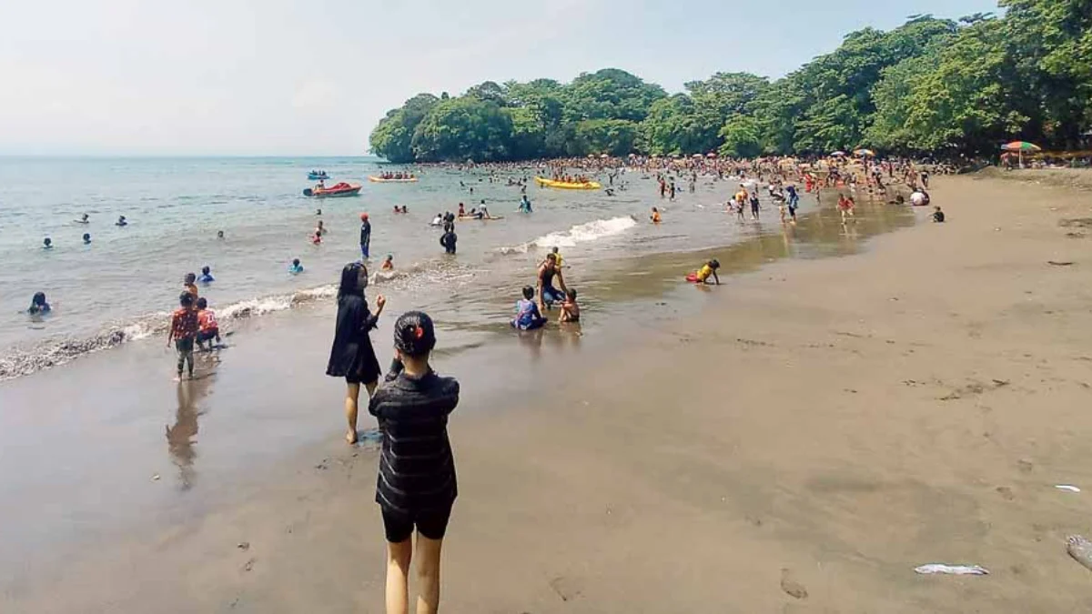 Camping di Pantai Batukaras