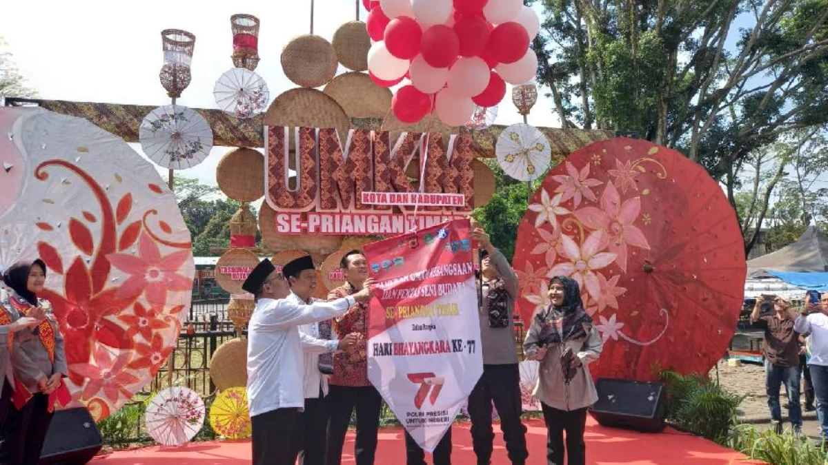 Pameran UMKM Kebangsaan Hut Bhayangkara ke-77