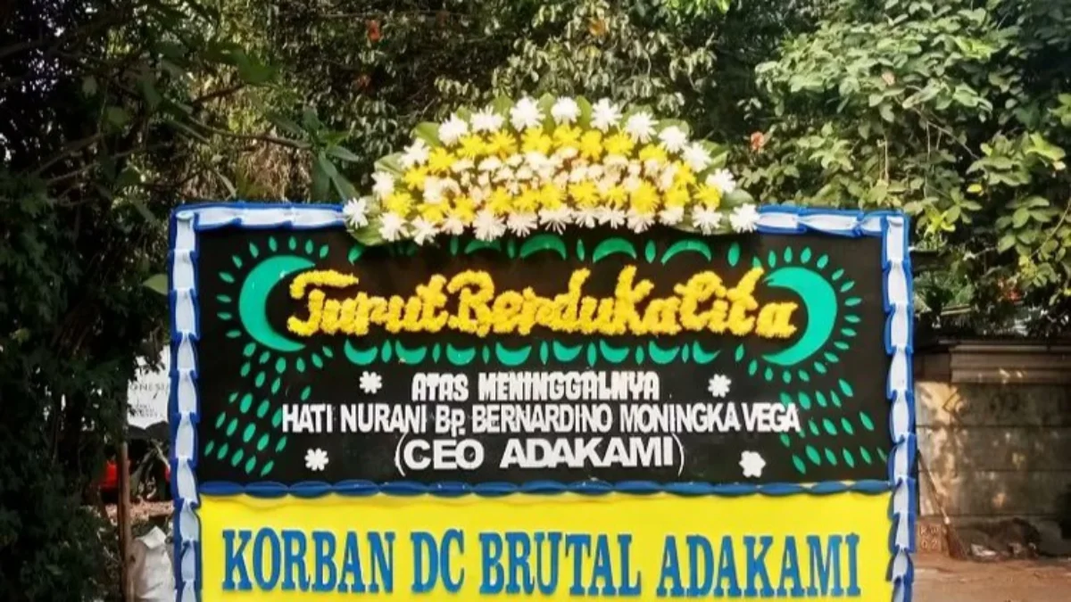 Korban teror adakami