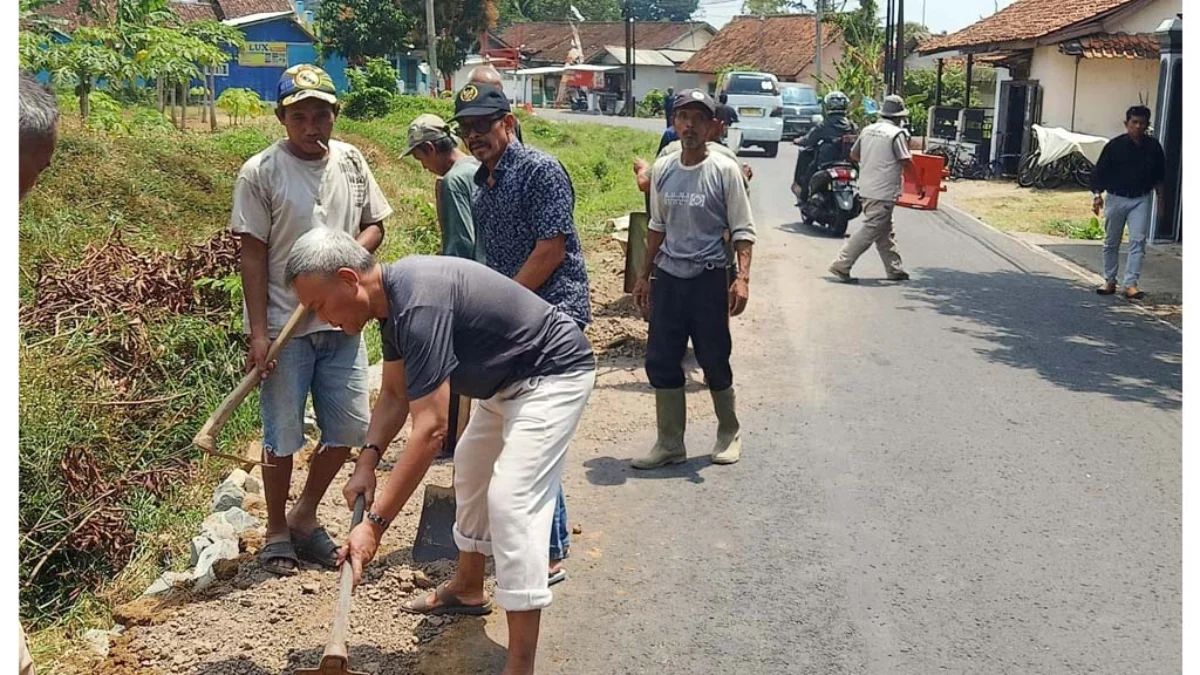 Jalan Pataruman-Langensari