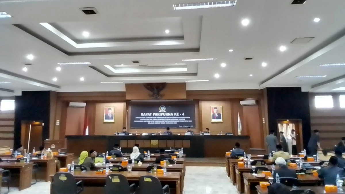 Rapat Paripurna Pengesahan Raperda Perubahan APBD Ngaret, Gara-gara SK Plh Bappelitbangda ?