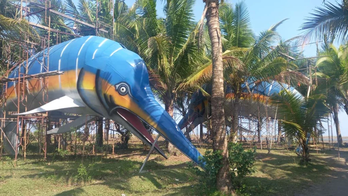 Patung Ikan Marlin