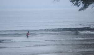 Penerangan di Pantai Batukaras